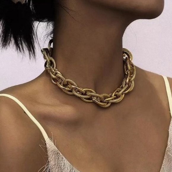 Jewelry - NEW Gold Chunky Link Chain Necklace